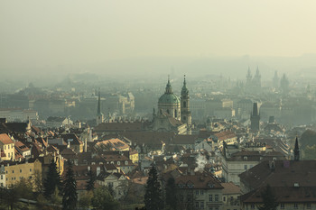 Die Stadt erwacht / ***