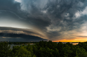 Storm Front / ***