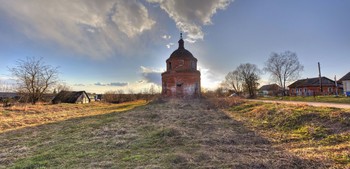 Tempel / ***
