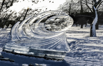 Ice. / ***