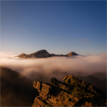 ...above the clouds... / ...Caher, Carrauntoohil & Beenkeragh...