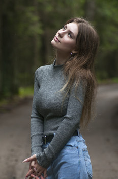  / ***