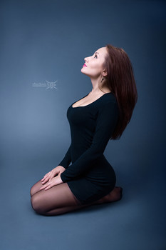  / ***
