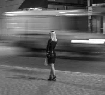  / B&W
