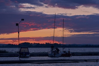 Bei Sonnenuntergang / ***