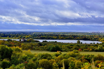 Das September-Landschaft / ***