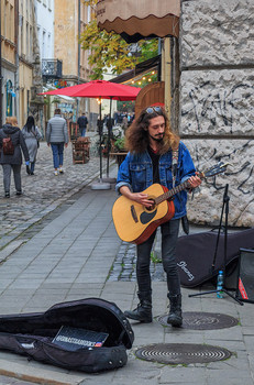 Busker / ***