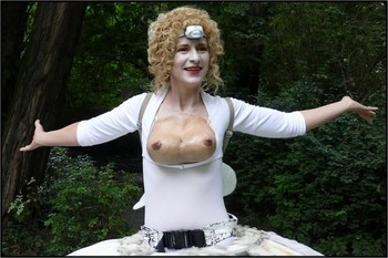 the fairy performer / actress at performance: the lucky fairy