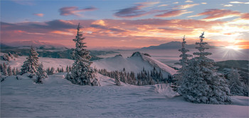 Winterpanorama / Abends auf der Stubalpe in der Steiermark.