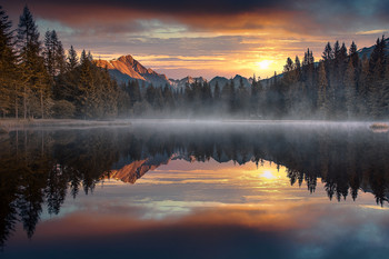 Schattensee / Abends am Schattensee in Krakauschatten in der Steiermark.
