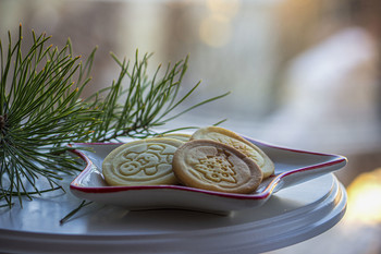 Dezember / ***
