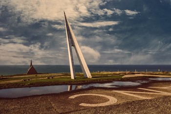 A Fine Line / ***