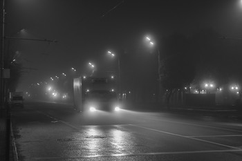  / Street in the misty night///