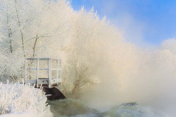 Strom / ***