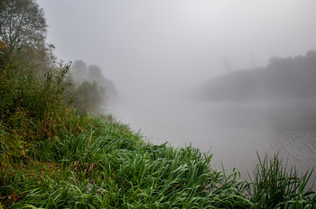 Der Nebel über dem Wasser / ***