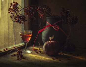 Mit Granatapfel / ***