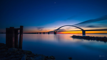 Fehmarnsund / Blaue Stunde an der Fehmarnsundbrücke