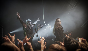 Ein Konzert / https://vk.com/e.vaguro
https://www.instagram.com/vaguro_v_u_v/
https://web.facebook.com/evgeniy.vagouro
https://www.pexels.com/ru-ru/@10472344