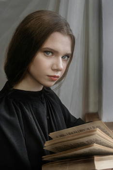 Mary / ***