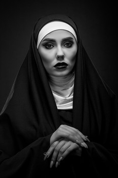 Nonne / ***