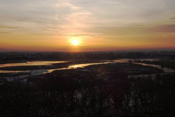 Sonnenuntergang bei Hochwasser / ***