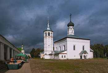 Auferstehungskirche / ***