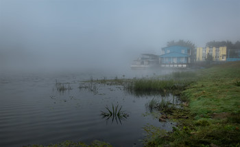 Nebliger Morgen / ***