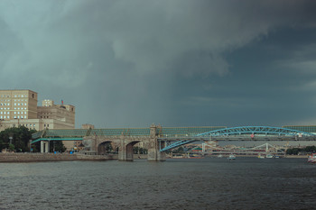 Bridges / ***