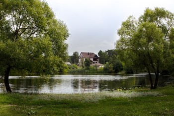 Am Fluss / ***