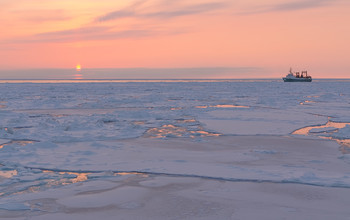 Sunset Ice / ***