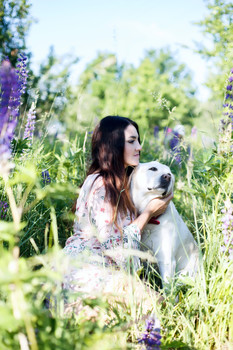 Mädchen mit Hund / ///