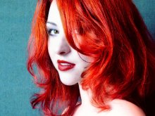 Red / ***