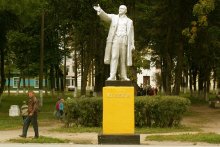 V. I. Lenin / ***