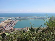 port / ***