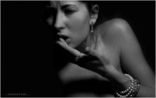 ... Shot down-but-not-finished off ... / ***