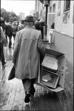 Handle with care / ***