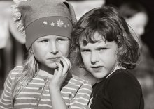 Sisters / ***