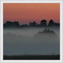 ... Quiet ... / ***