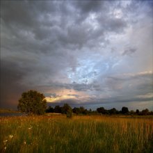 will be a thunderstorm ... / ***
