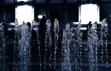 night ... trickle / ***