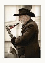 Portrait of a street musician / ***