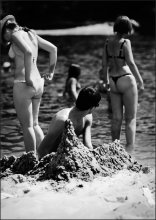 1:0 in favor of a bikini / ***