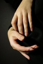 difficult to raise the weight descended into the hands of ... / ***