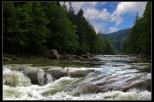 Rapids, waterfalls Yaremche / ***