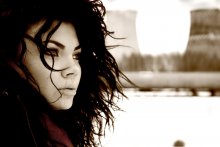 Looking into the eyes of February smoke in the wind .. / ***