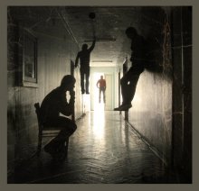 Sitting in a lonely corridor thoughts flying to the Light / ***