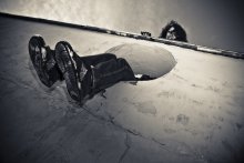two races / ***
