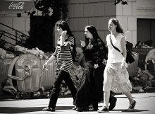 lengthwise clean the streets of Kiev ... / ---------