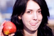 apple / ***