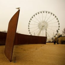 ... A carousel ... / Paris. Richard Serra "Clara-Clara"
http://artinvestment.ru/news/exhibitions/20081009_man_of_steel.html